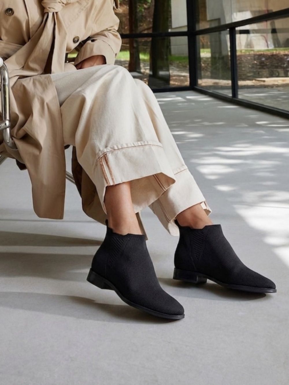 Vivian Ryan Slip on Black Ankle Boots 8